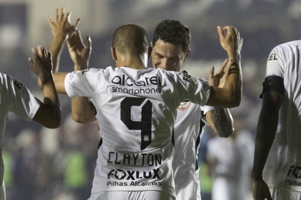 Clayton balançou duas vezes as redes diante do Vasco