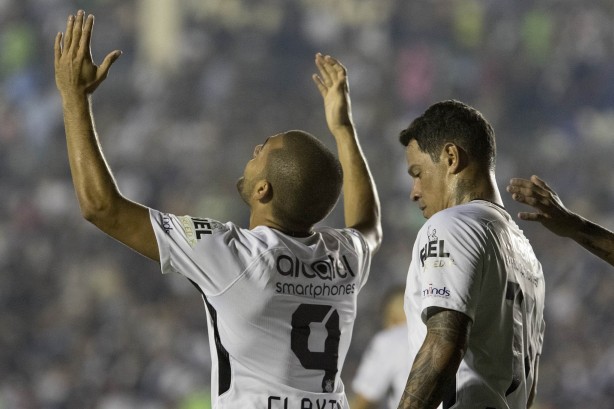 Clayton marcou dois gols no Vasco, em São Januário