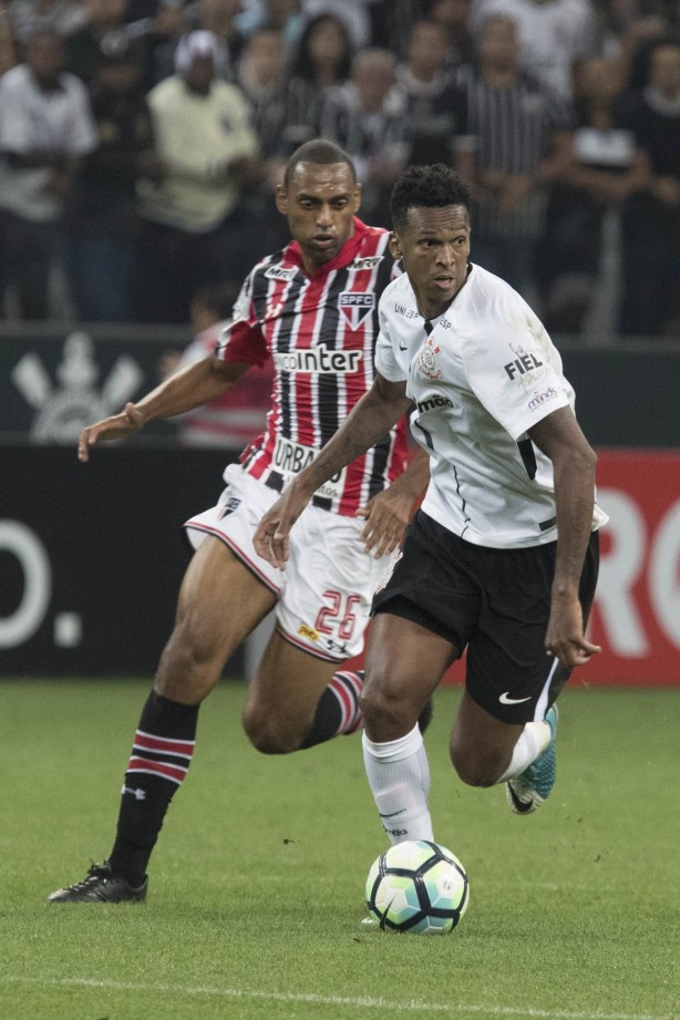Dessa vez Jô não anotou nenhum gol no clássico contra o São Paulo