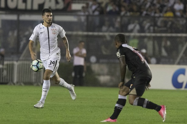 Pedro Henrique foi titular contra o Vasco, no Rio de Janeiro