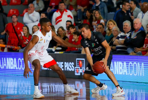 Quarto jogo da final da NBB entre Paulistano e Bauru