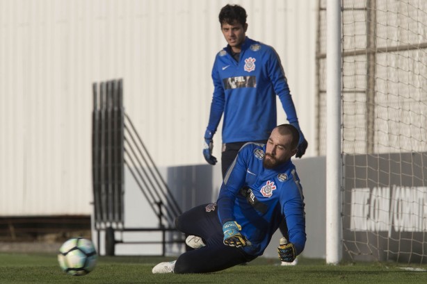 A atividade foi comandada pelo preparador de goleiro Mauri Lima