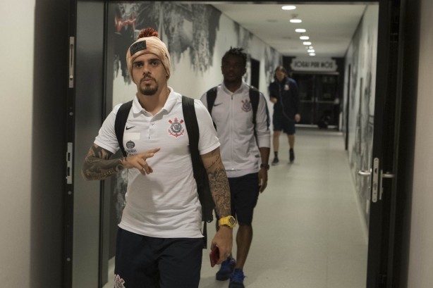 Fagner chega à Arena para enfrentar o Bahia, pelo Campeonato Brasileiro
