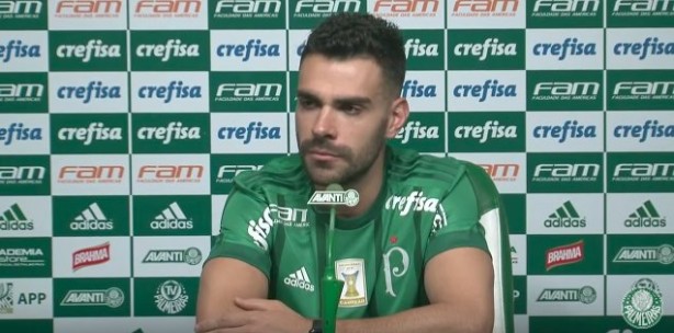 Jogador assinou contrato com o rival até 2020