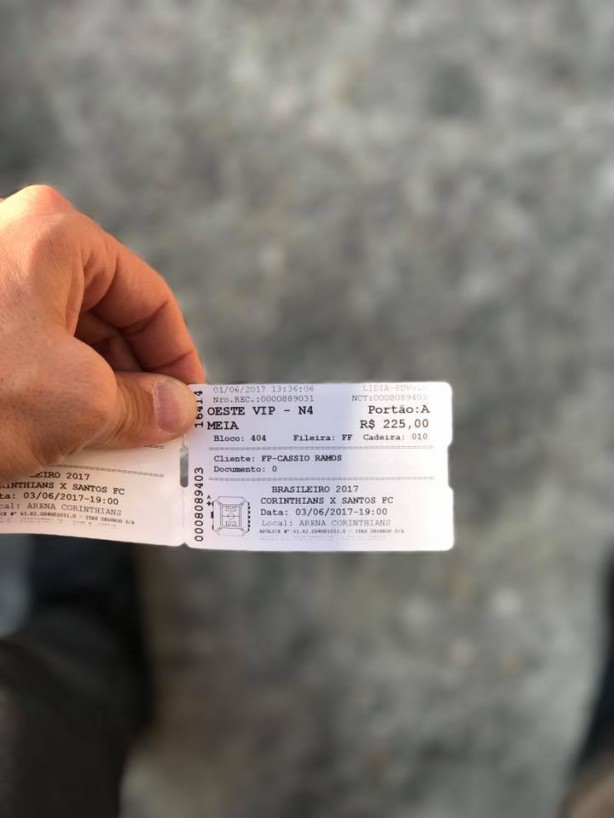Ingresso dado por Cássio para Guilherme Torres, que foi à Arena