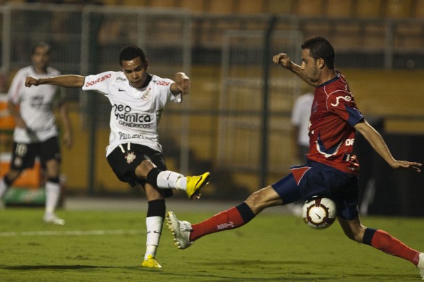 Dentinho também atuou na partida do Pacaembu naquele ano