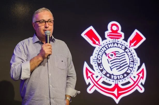Gerente de futebol em 2012, Roberto de Andrade foi eleito presidente do Corinthians
