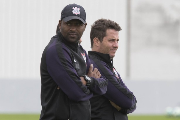A comissão técnica é formada por grandes profissionais da base: Fabinho e Osmar Loss