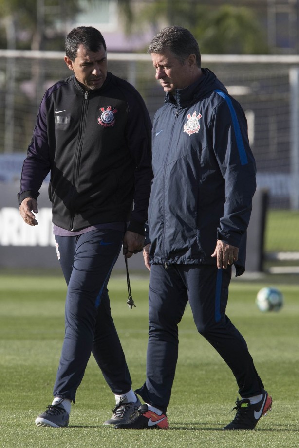 Carille e Walmir Cruz no treino de hoje