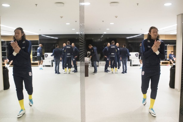Cássio no vestiário da Arena antes do jogo contra o Botafogo