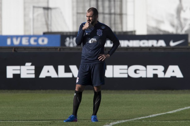 Danilo treina para se recuperar de séria lesão