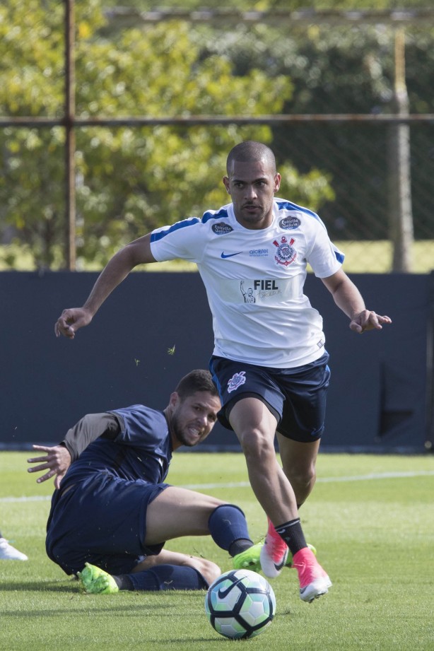 E o Clayton deixando os jogadores no chão?