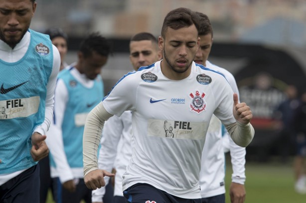 Maycon é um dos jogadores mais regulares do Timão, o meia treina forte