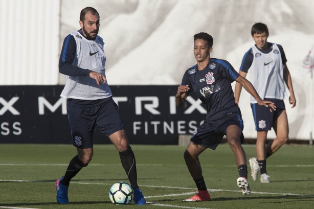 Pra matar a saudade do Danilo, só vendo ele no treino com bola