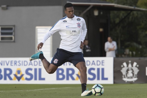 Tocou pro Jô é gol! O atacante treinando finalizações no CT hoje