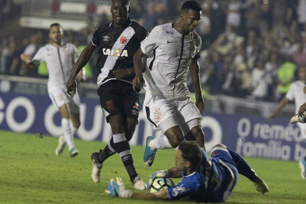 Corinthians venceu o Vasco, no Rio, por 5 a 2