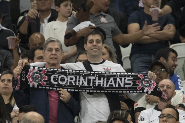 A torcida lotou a Arena diante o Atlético-PR