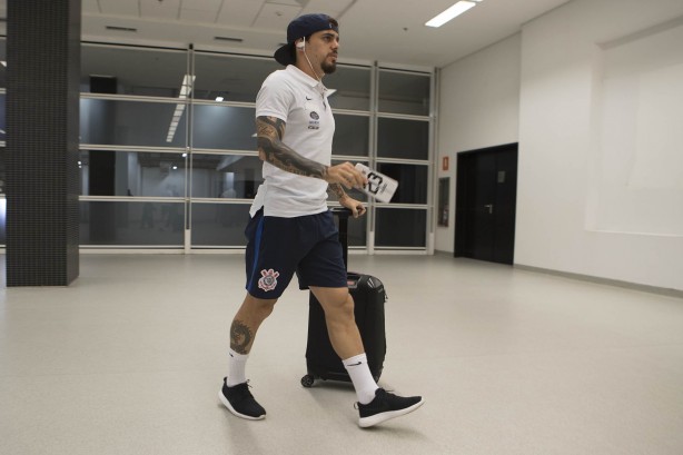 Fagner chega à Arena para duelo contra o Atlético-PR