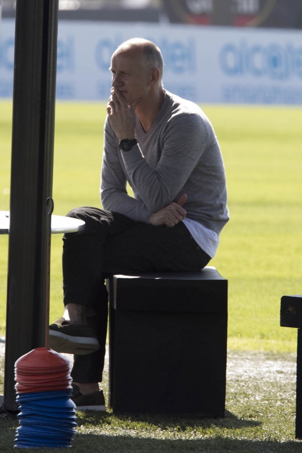 Concentrado, Taffarel observa Cássio, que vive excelente fase