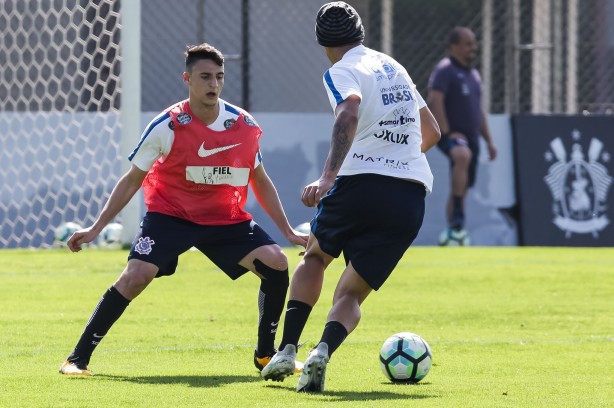Jogadores no treino da manhã antes do embarque para o Rio