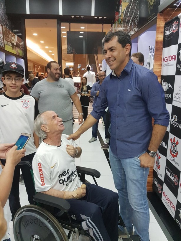 Carille conversou com torcedores