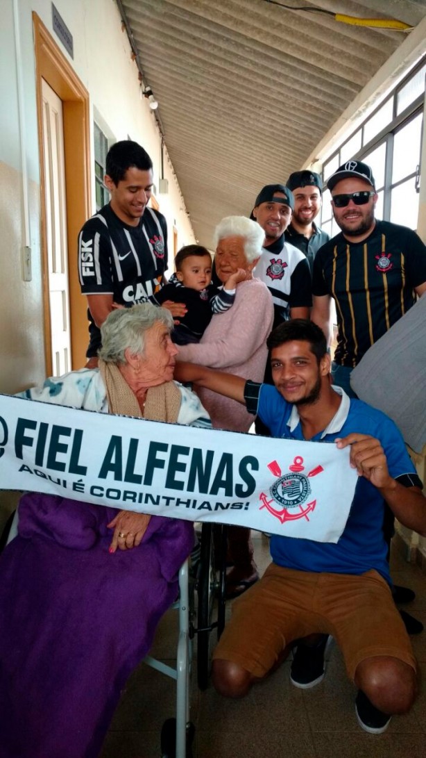 Fiel Alfenas vai fazendo bonito fora das arquibancadas