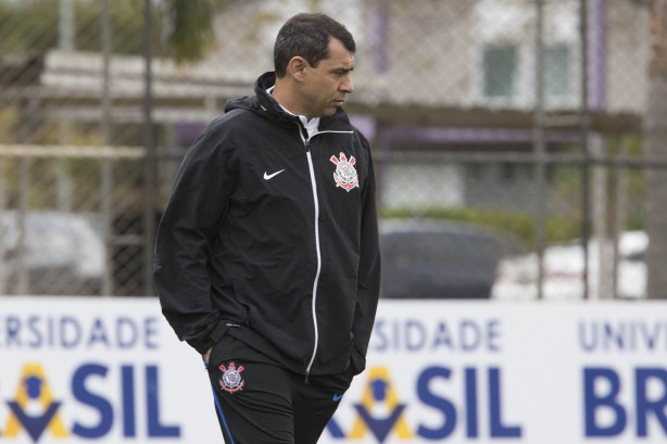 Tcnico Fbio Carille comandou o ltimo treinamento antes de enfrentar o Sport