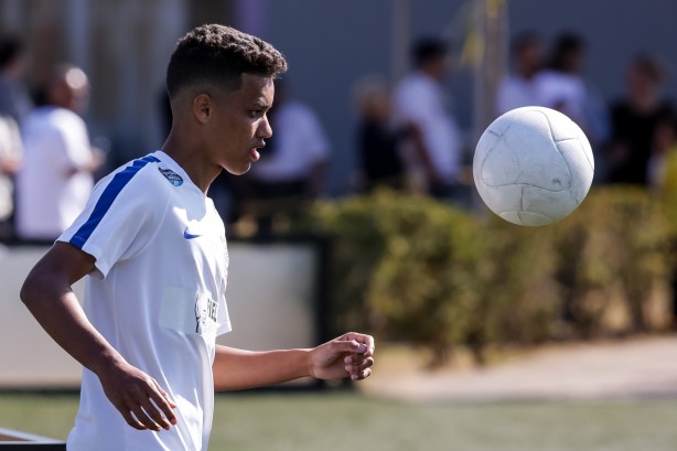 O xod da fiel, Pedrinho, durante o treinamento no CT Joaquim Grava