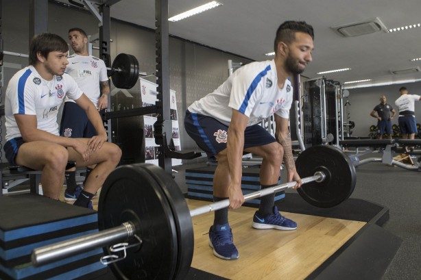 Clayson também trabalhou na academia nesta segunda-feira