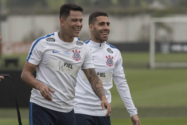 Giovanni Augusto e Gabriel durante as atividades