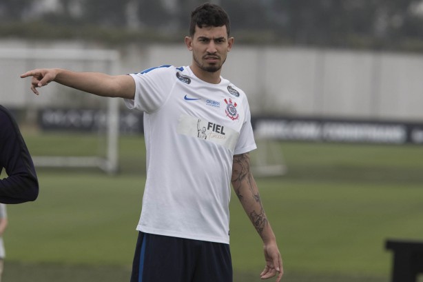 Zagueiro Pedro Henrique também suou a camisa nesta segunda-feira