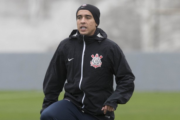 Jadson está recuperado e tem chance de reforçar Timão no sá
