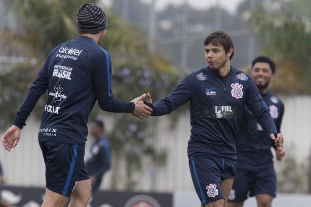 O Corinthians entra em campo neste sábado, contra o Vitória