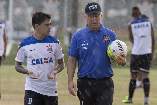 Fagner chegou em 2014, com Mano Menezes no comando