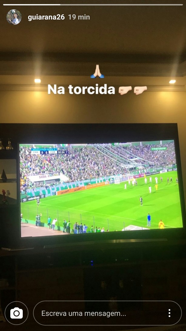 Contundido, jogador ficou em São Paulo
