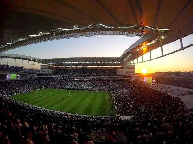 Arena Corinthians estava em construção em 2012 e foi inaugurada em 2014