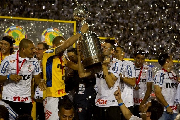 Invicto, o Corinthians conquistou o ttulo indito da Libertadores em 2012