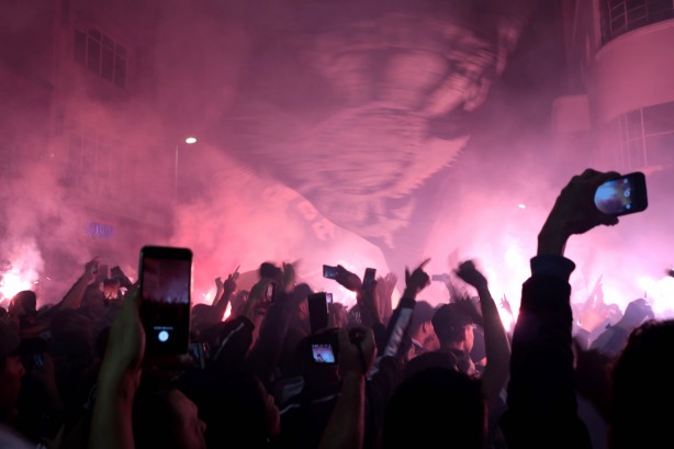 Celulares registraram celebrao da torcida do Corinthians