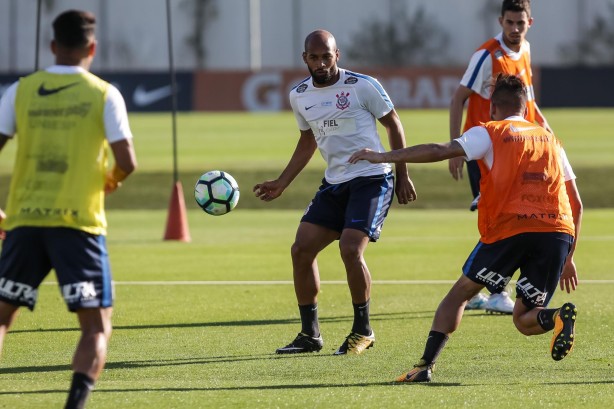 Aps fim de semana de folga, os corinthianos do incio  preparao para o prximo jogo