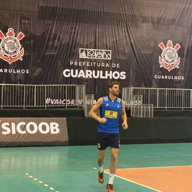 Bruninho em ação no ginásio corinthiano