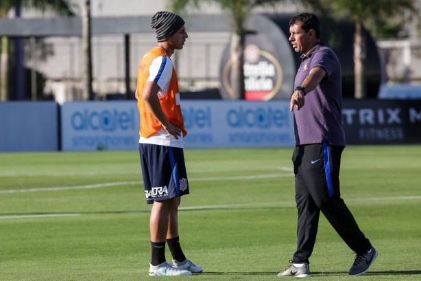 Vale ressaltar que para o treino de hoje o técnico Carille contou com uma ajuda especial