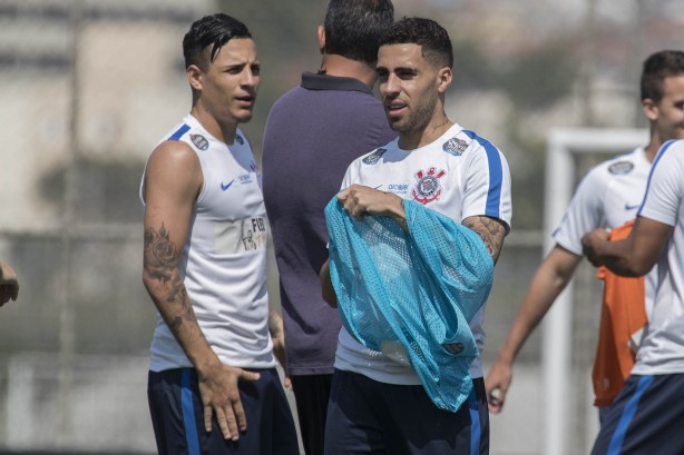 A atividade contou com a presença do lateral Guilherme Arana, que volta após lesão