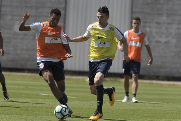 Nesta quarta, o Corinthians realizou atividade tática no CT Joaquim Grava
