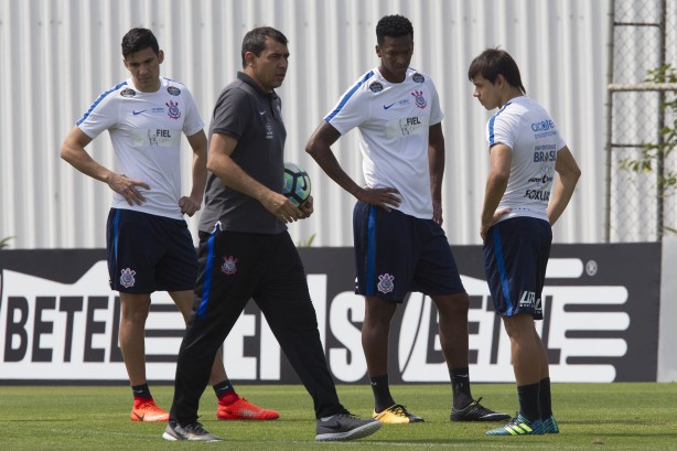 Corinthians entra em campo neste domingo, às 16h (de Brasília)