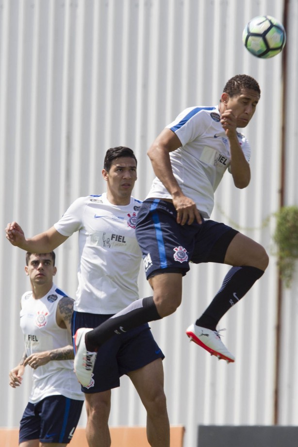 Pablo subiu alto durante o treinamento no CT