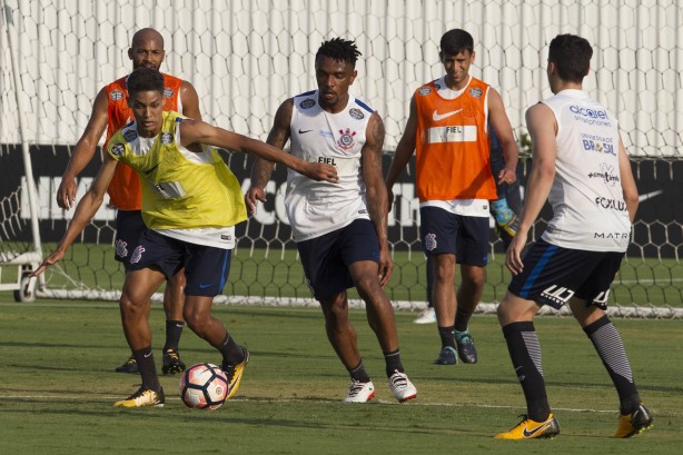 O Timão voltou ao batente após sofrer nova derrota no Brasileiro. Desta vez, por 2 a 0, para o Santos