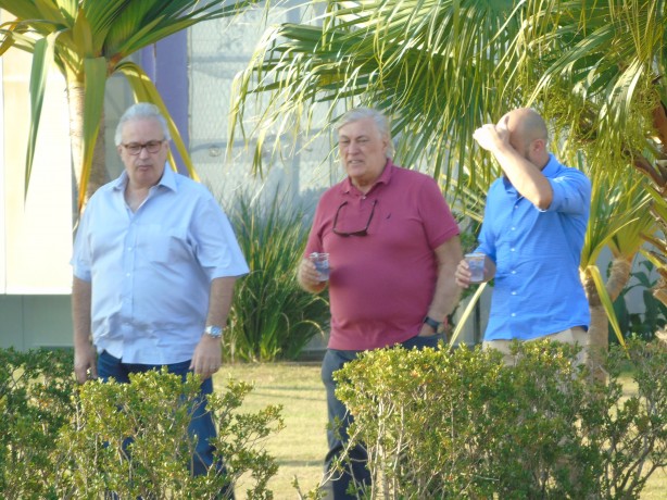 Dirigentes assistiram à atividade da equipe profissional antes da Sul-Americana