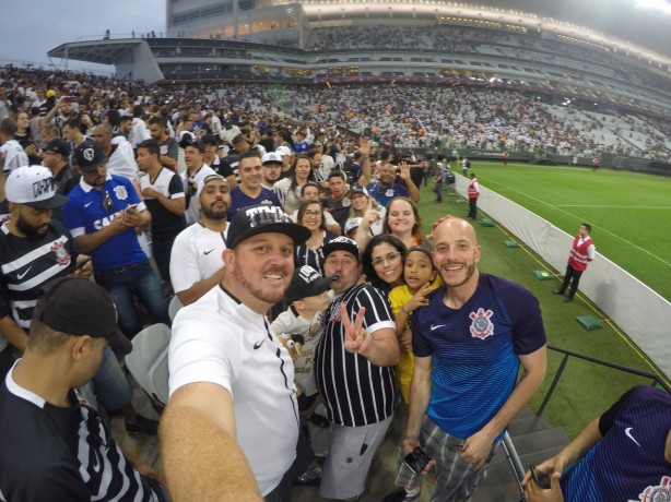 Anderson e os amigos na Arena Corinthians