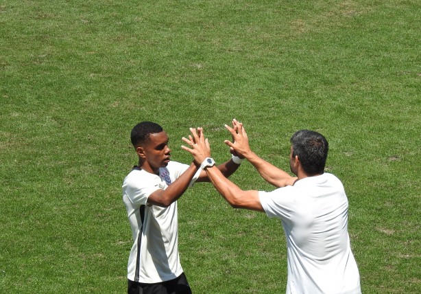 Sub-17 comandado por Marcos Soares goleou o Diadema por 7 a 1 no ltimo sbado