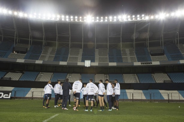 Estádio El Cilindro deve receber em torno de 40 mil pessoas nesta quarta